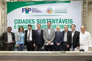 Candidatos à prefeitura de Maringá assinam carta compromisso por uma cidade sustentável